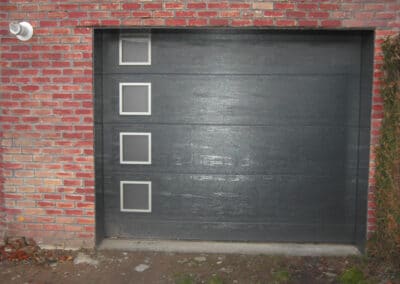 porte de garage avec vitres opaques