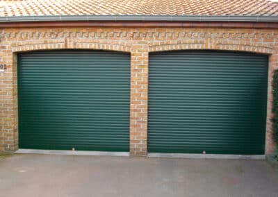 portes de garage vertes
